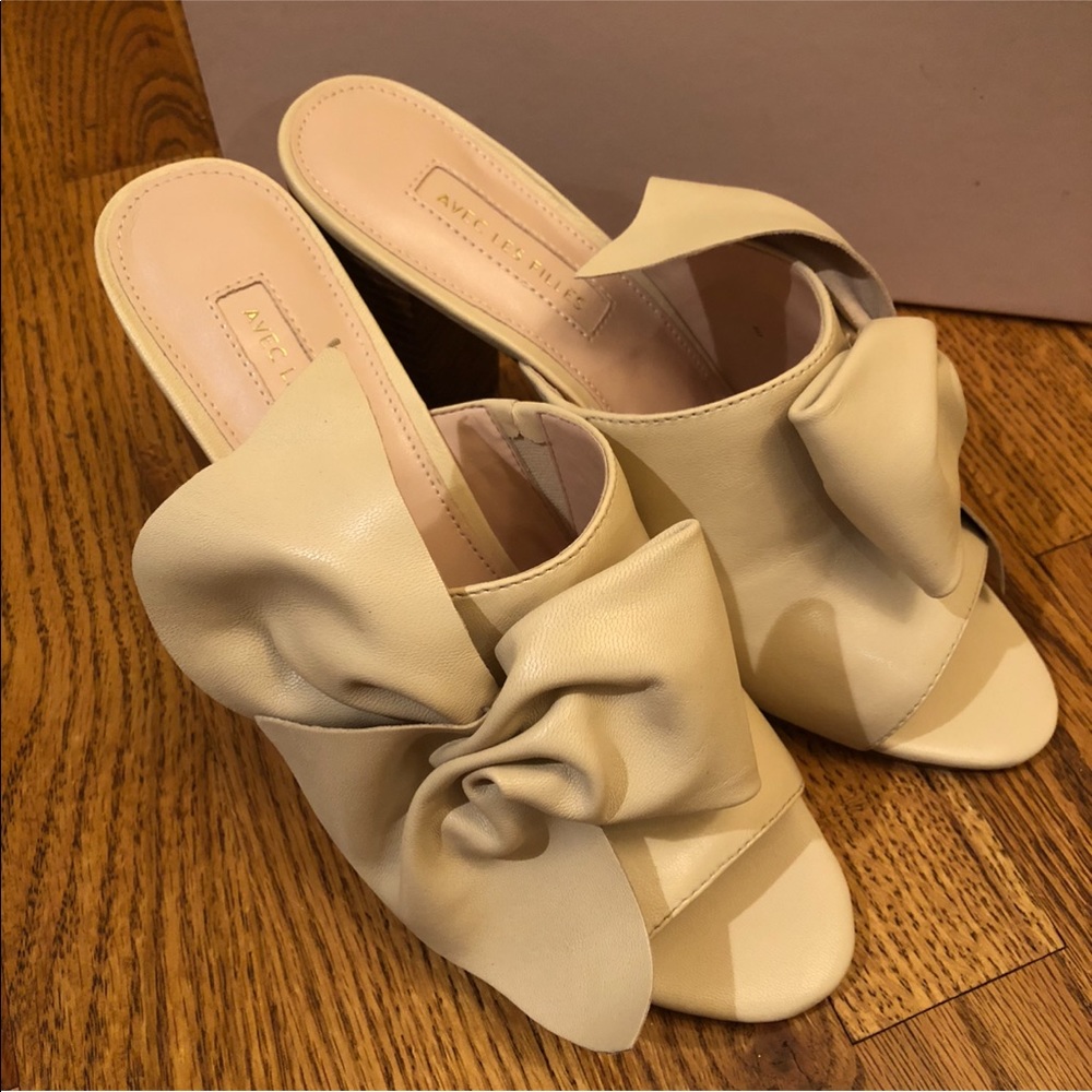 NIB Avec Les Filles ~ Marie Cream Leather Heels - Picture 6 of 7